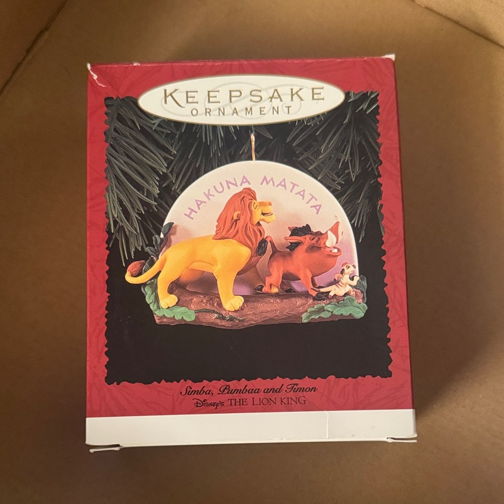 Hallmark x Disney The Lion King Hakuna Matata Ornament